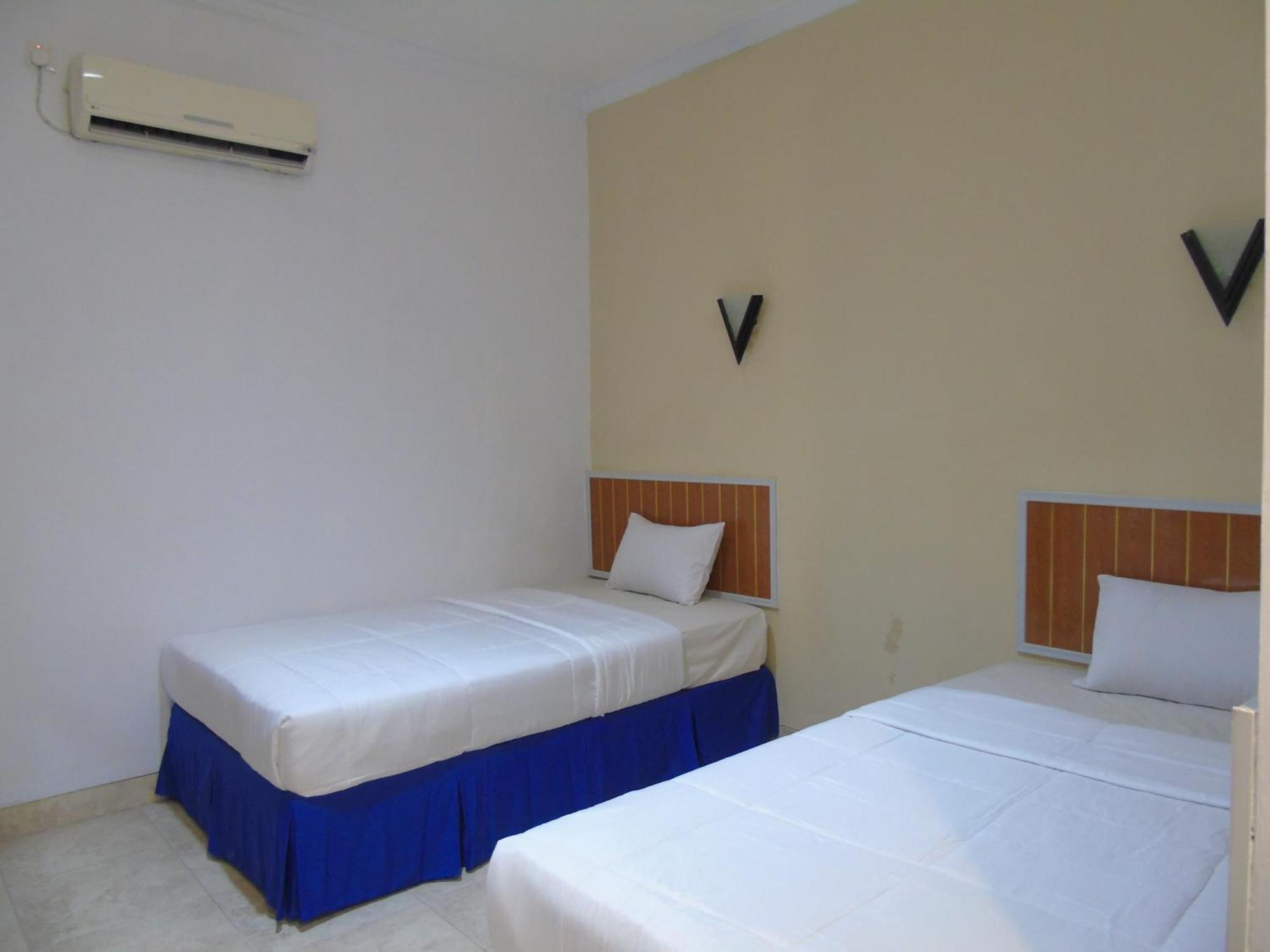 Hotel Permata Zamrud Cirebon Room photo